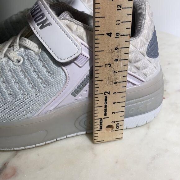 LED Light-Up Roller Skates‎ Kids Sneakers With USB Charging  White Size 35 - Picture 13 of 14